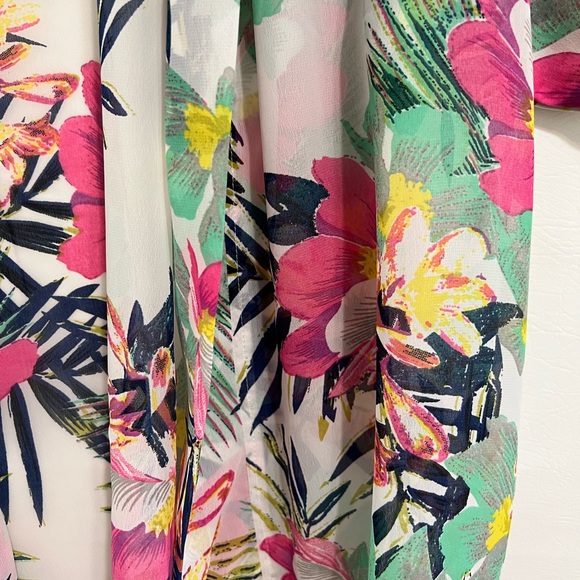 Kimono by Kaktus pink white NWOT, white floral print sz L.  Over up, Robe. - Picture 3 of 14